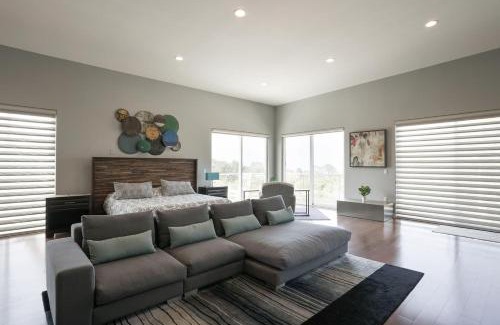 La Jolla Farms Casa | Architectural Gem La Jolla Oceanview surf and golf