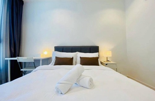 Mont Kiara Apartamento | Arcoris Mont Kiara 1 to 5 pax Minimalist Modern Netflix