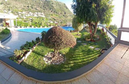 Arco da Calheta Apartamento | Arcos Grands Suites with enormous and private pool.