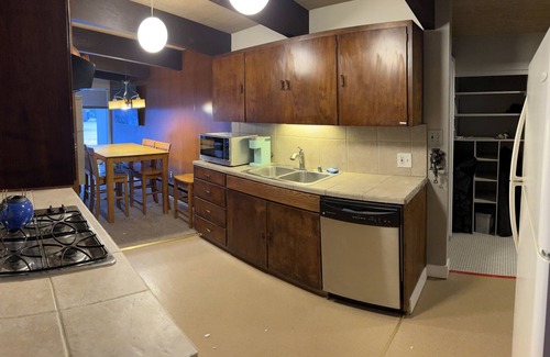 Midtown Anchorage Casa | Arctic Bungalow