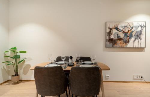 Tromso Villa | Arctic Luxury Villa Tromsø I FREE Parking