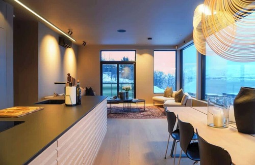 Tromso Casa | Arctic View Penthouse Coastal Escape near Tromsø