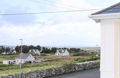 Bunbeg Casa | ARD AN PHÍOBAIRE, pet friendly in Derrybeg, County Donegal