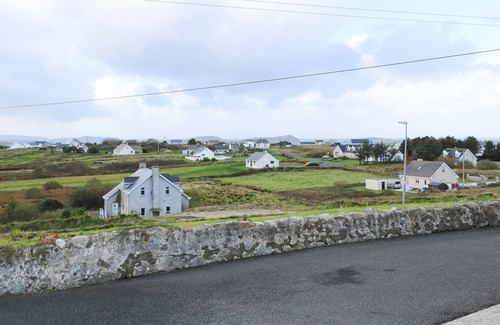 Bunbeg Casa | ARD AN PHÍOBAIRE, pet friendly in Derrybeg, County Donegal