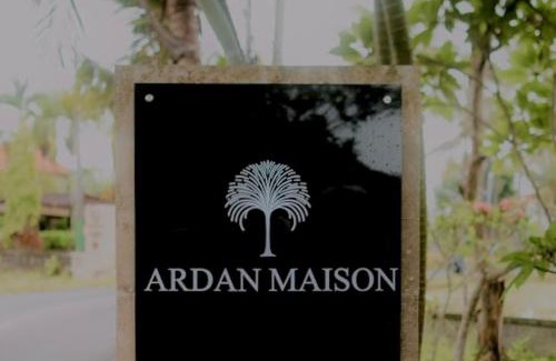 Sayan Cama Y Desayuno | Ardan Maison Ubud