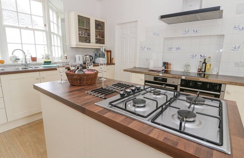 Oban Cabaña | ARDCHATTAN MANSE, pet friendly, character holiday cottage in Oban