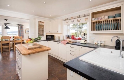 Isle of Luing Cabaña | ARDLARACH LODGE, pet friendly in Cullipool, Isle Of Luing