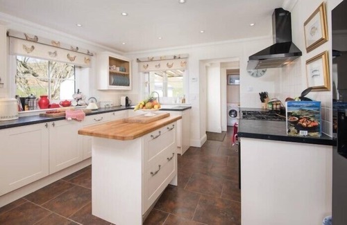 Isle of Luing Cabaña | ARDLARACH LODGE, pet friendly in Cullipool, Isle Of Luing