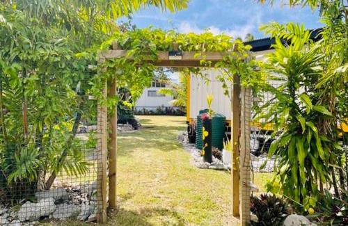 Arorangi Casa | Are Mii a stylish one room container home