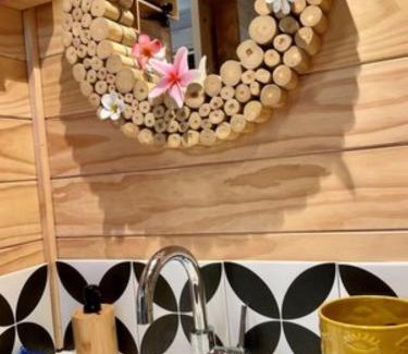 Arorangi Casa | Are Mii a stylish one room container home
