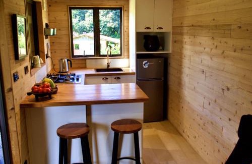 Arorangi Apartamento | 'ARE PEPE one bedroom container style unit