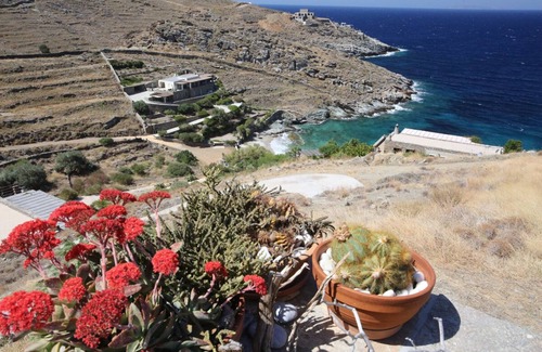 Pisses Villa | ¿Estás en demasiado? Solución ideal de mar para 18-24 personas. KeaVillaRent