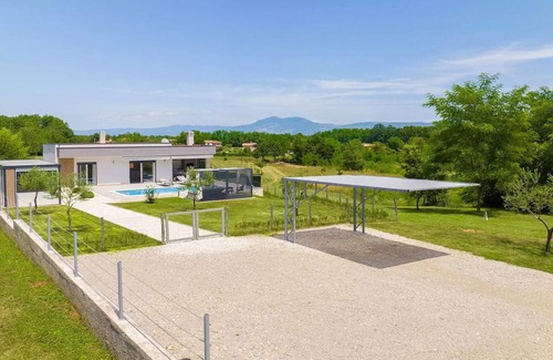 Zupanici Casa | Are you looking for a charming retreat for you and your significant other.