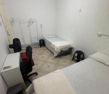 Nazare Casa | Area Nobre, Centro de Belem, Bairro Nazare, wi fi e Central de Ar, Quarto Privativo - Terreo1