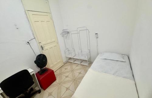 Nazare Casa | Area Nobre, Centro de Belem, Bairro Nazare, wi fi e Central de Ar, Quarto Privativo - Terreo1