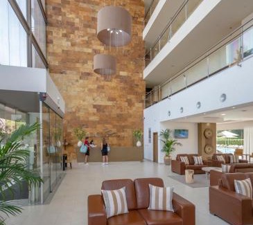 Areias de Sao Joao Hotel | Areias Village Beach Suite Hotel