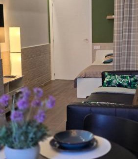 Malilla Apartamento | Arena Legacy Modern Suits
