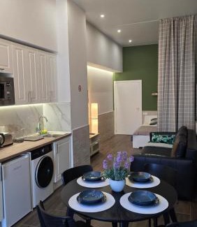 Malilla Apartamento | Arena Legacy Modern Suits