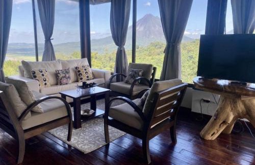 La Fortuna Villa | Arenal Birdsong, Entire Villa W- Stunning Views,!