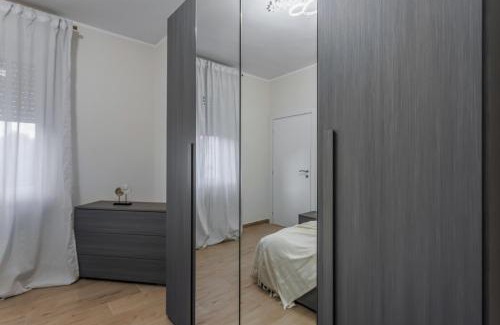 Pavia Apartamento | Ares&Athena Home - Pavia City - by Host4U