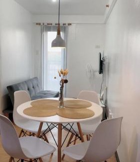 Taytay Apartamento | Arezzo Place Pasig 19