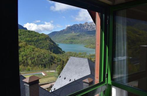 Panticosa Casa | Argualas - Triplex con piscina - By CARDI Suites