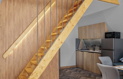 Agveran Cabina | Ari Home Aghveran