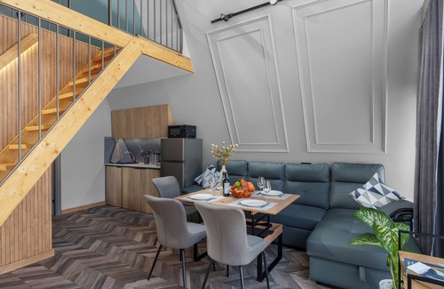 Agveran Cabina | Ari Home Aghveran