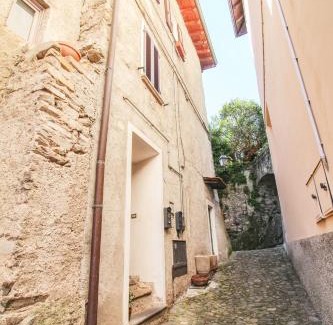 Santa Maria - Rezzonico Apartamento | Aria di Lago