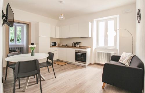 Santa Maria - Rezzonico Apartamento | Aria di Lago