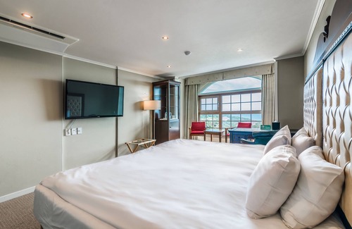 Jungmun Hotel | Aria Hotel Jeju