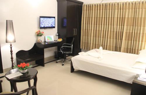 Gulshan Hotel | Aristocrat Inn - Gulshan Lake Park & American club