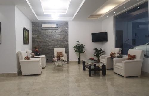 Gulshan Hotel | Aristocrat Inn - Gulshan Lake Park & American club