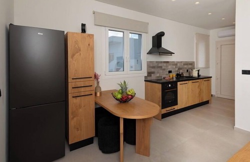 Adamas Apartamento | Aristotle Suites