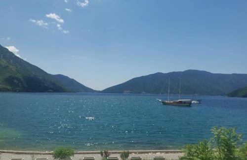 Risan Apartamento | Ariya mare apartman Risan Montenegro, na plaži