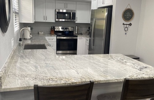 Camelback East Condominio | Arizona Biltmore Condo - Close to everything + free WiFi!