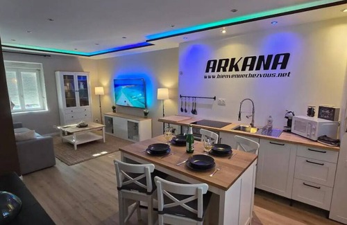 Dole Casa | ARKANA private apartment with parking in quiet Dole.