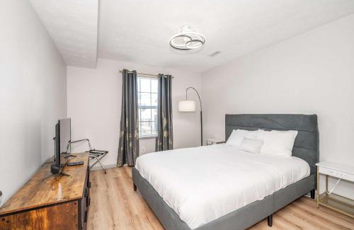 Williamstown Casa | Arkstone Retreat 1 - Chic Downtown Escape
