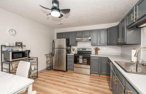Williamstown Casa | Arkstone Retreat 1 - Chic Downtown Escape