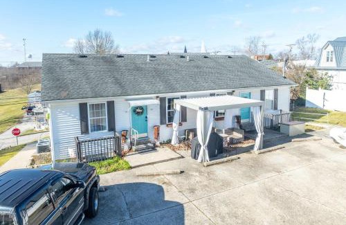 Williamstown Casa | Arkstone Retreat Suites - 3 in 1