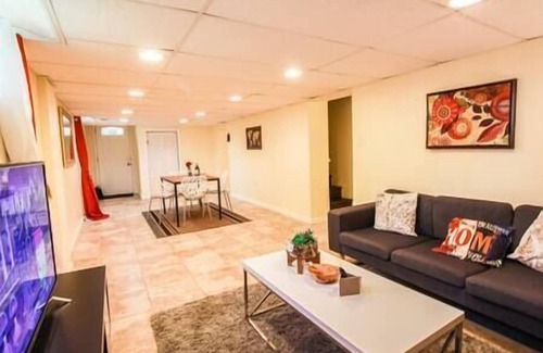 Penrose Apartamento | Arlington | Buddha | Lower Suite |Center|Clarendon