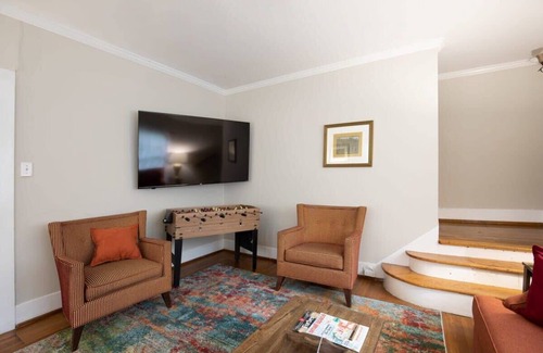 Redmont Park Casa | Arlington Crescent Revival - Unit 1