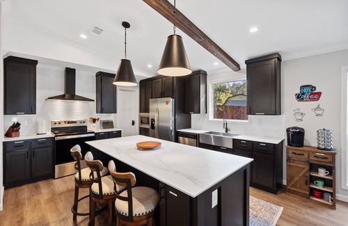 Austin Casa | Arlo Next to Charming and Cozy Hill-Country Haven