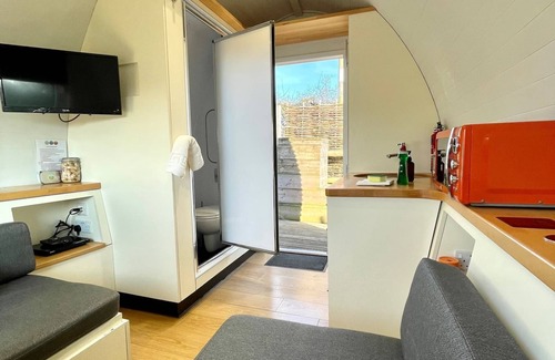 Brightlingsea Cabina | Armadilla 2 at Lee Wick Farm - cozy glamping for 2 adults with optional hot tub