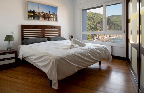 Arminza Apartamento | Armintza Port by Aston Rentals