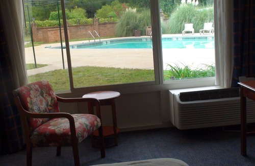 Conestee Hotel | Armstrong Inn and Suites
