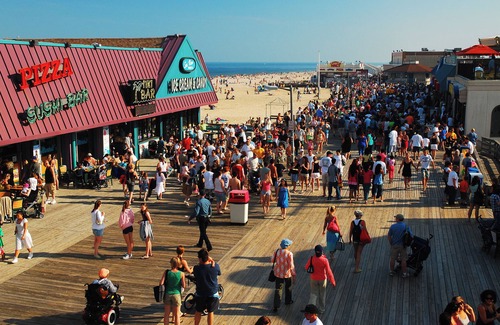 Point Pleasant Beach Casa | ARN25L - 1st Floor 2BR 1 bath within a block to it all - Pets OK, 4 Tags by Shore Points Vacations