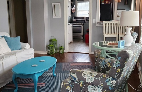 Arnolds Park Cabaña | Arnolds Park - prime location - walk everywhere - Historic 1940's cottage.