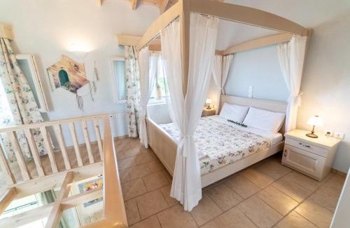 Petaleia Casa | Aroggia Farm
