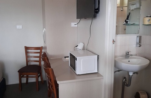 Temora Hotel | Aromet Motor Inn